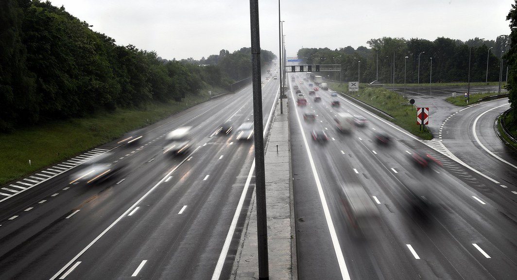 Illustration picture shows a traffic jam at the E40 highway Brussels - Liege, on Monday 30 May 2016, in Bertem. BELGA PHOTO ERIC LALMAND