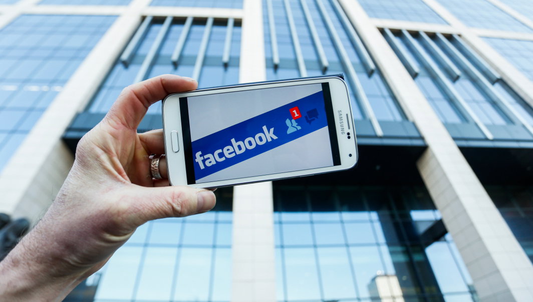 Facebook - Illustration Bruxelles