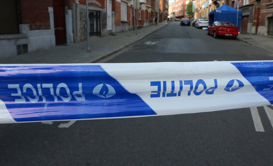 20140612 - BRUSSELS, BELGIUM: A police tent seen in front of a house in the Jules Debecker street in Koekelberg, where a family drama took place earlier today, Thursday 12 June 2014. A man (member of Koekelberg city council of Groen party) killed his children of 4 and 7 years old and committed a suicide. BELGA PHOTO NICOLAS MAETERLINCK