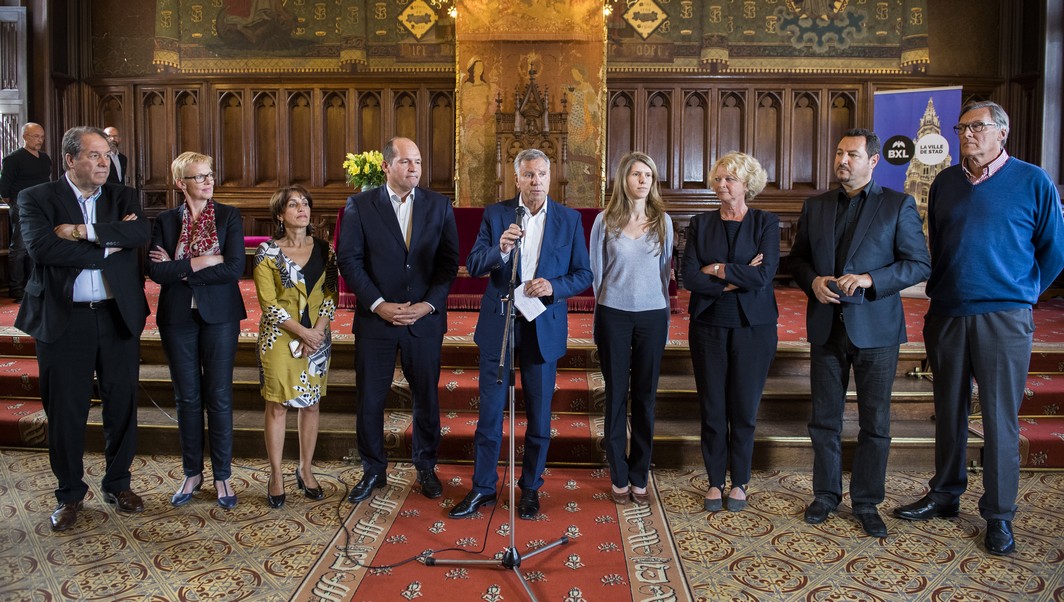 Brussels alderman Ahmed El Ktibi, Brussels alderwoman Karine Lalieux, Brussels alderwoman Faouzia Hariche, Newly Appointed Brussels Mayor Philippe Close, Brussels alderman Alain Courtois, Brussels alderwoman Els Ampe, Brussels alderwoman Marion Lemesre, PS' Mohamed Ouriaghli and MR's Jacques Oberwoits pictured during a press conference after a meeting of the Brussels' aldermen regarding the resignation of Mayor Mayeur, Friday 09 June 2017 at the Brussels city hall. Brussels Mayor Mayeur accepted general fees for attending meetings of the Samusocial, a non-profit organisation to help the homeless in the capital. Brussels alderman Close will succeed Mayeur. BELGA PHOTO LAURIE DIEFFEMBACQ