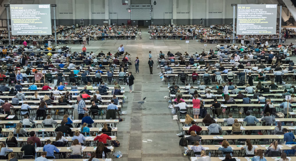 Lots of students attend at an entrance examination for students to get access to medicine and dentistry faculties in Flemeish universities, Tuesday 05 July 2016. BELGA PHOTO AURORE BELOT