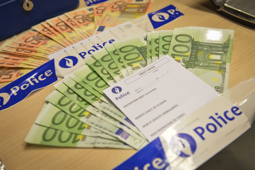 20150220 - TOURNAI, BELGIUM: Illustration picture shows confiscated cash money at a press conference after police confiscated drugs during an investigation, Friday 20 February 2015 in Tournai. BELGA PHOTO DAVID STOCKMAN