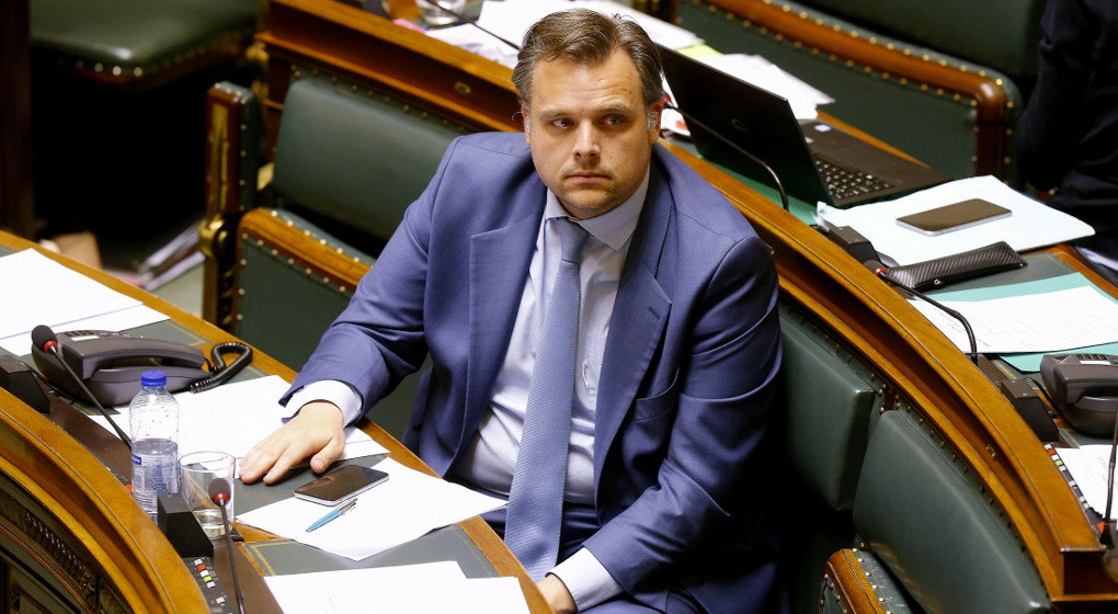 Le patron de Facebook tourne autour du pot, regrette Philippe De Backer - BX1