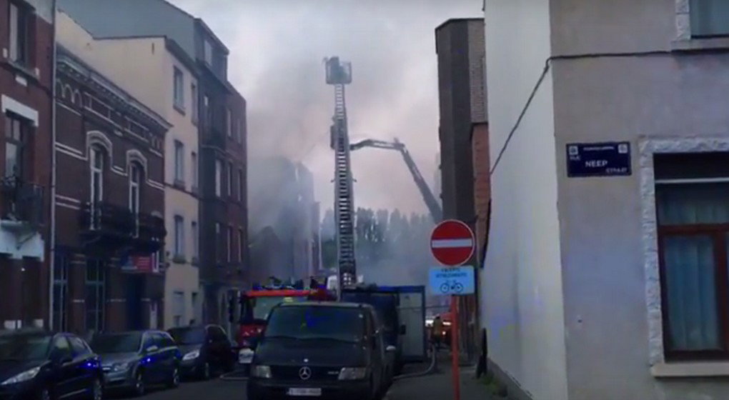Une "reporter" anglaise lie l'incendie de Koekelberg avec... un acte terroriste - BX1