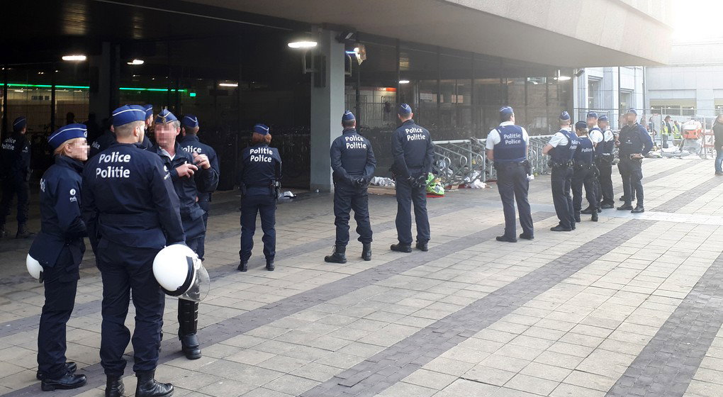 Transmigrants : un accord trouvé entre le fédéral et les polices locales pour la gestion de la gare du Nord - BX1