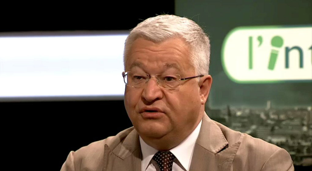 Guy Vanhengel à propos de la réduction d'élus néerlandophones dans l'émission "L'interview" sur BX1