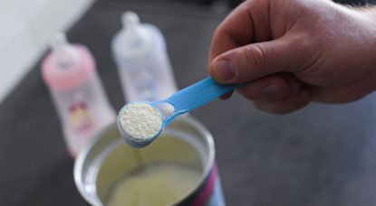 Lait pour bébé - Poudre - Belga Laurie Dieffembacq
