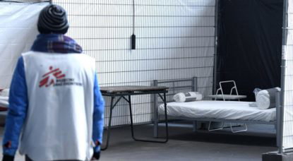 Lit médecins sans frontières Tour et Taxis - Sans-abris - Belga Pool Didier Lebrun
