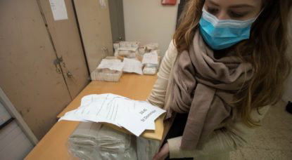 Masques Distribution Schaerbeek - Belga Nicolas Maeterlinck