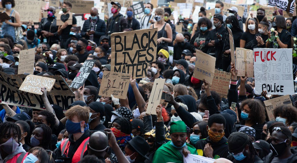 Manifestation Antiracisme Black Lives Matter - Place Poelaert - Belga Nicolas Maeterlinck