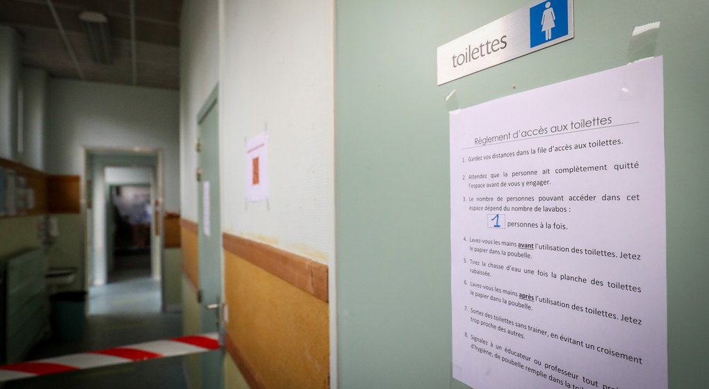 Toilettes école sanitaires - Belga Virginie Lefour