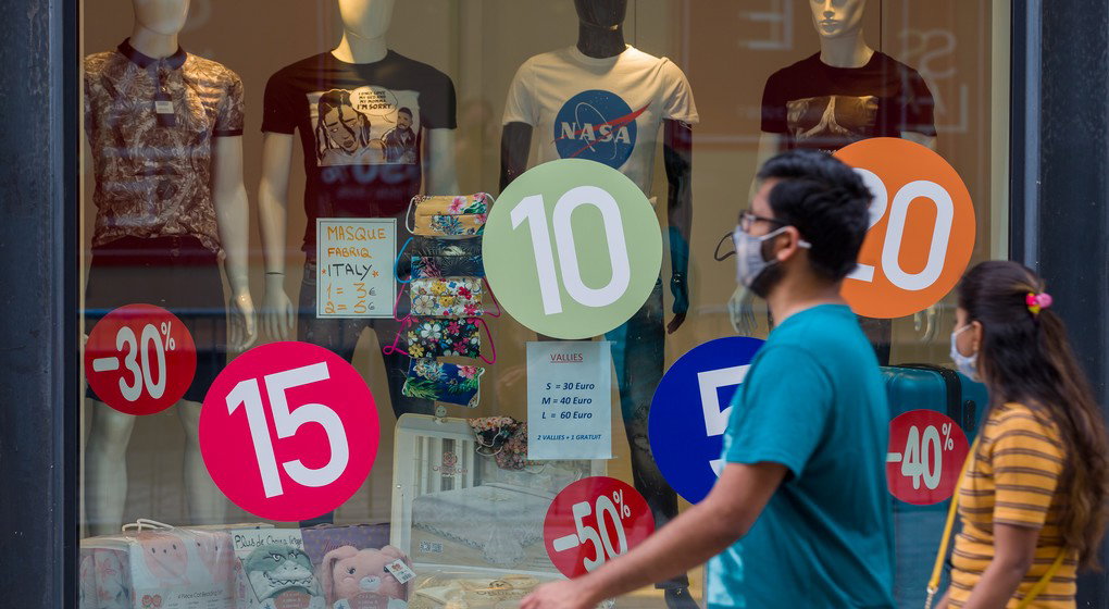 Soldes Magasins Masques Rue Neuve - Belga Nicolas Maeterlinck