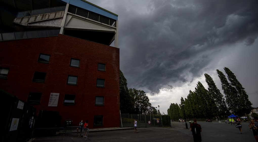 Nuages Orages Stade Roi Baudouin Bruxelles - Belga Jasper Jacobs