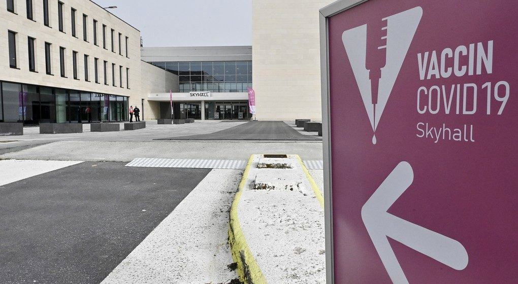 Skyhall Brussels Airport Centre de Vaccination Covid-19 - Belga Dirk Waem