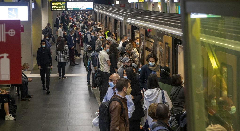 Métro De Brouckère Foule Grève Stib - Belga Hatim Kaghat