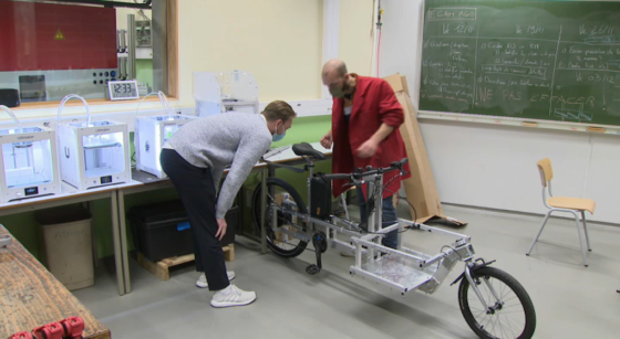 un vélo-cargo a monter soi même - Photo : BX1