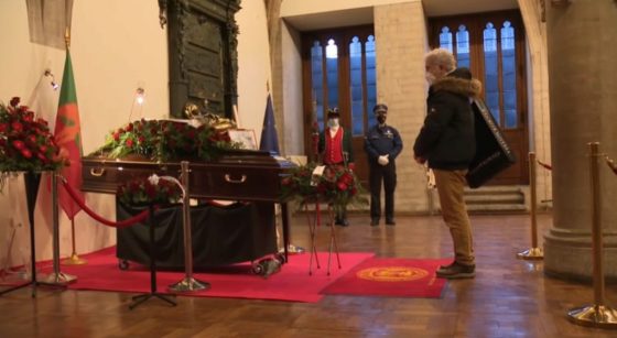 Freddy Thielemans Cercueil hommage - Hôtel de Ville de Bruxelles - Capture BX1