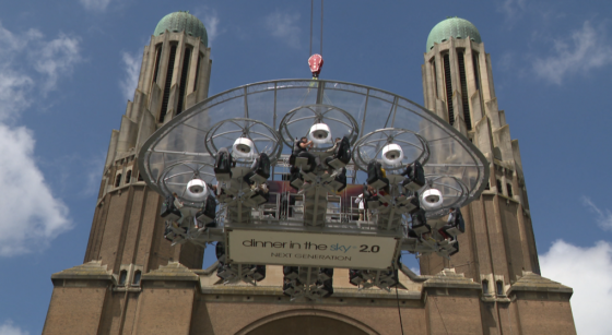 Dinner In the Sky - photo : BX1