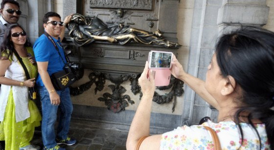 Grand Place Monument Everard 'T Serclaes Tourisme - Belga Eric Lalmand