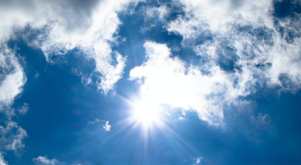 soleil nuages source : pexels