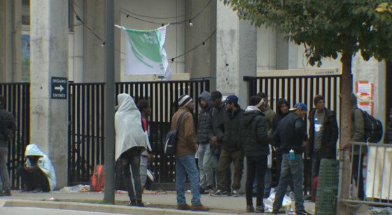 Demandeurs d'Asile Réfugiés Hub Humanitaire Avenue du Port - BX1