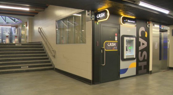 Distributeur de billets Bancontact Batopin station Trône - BX1