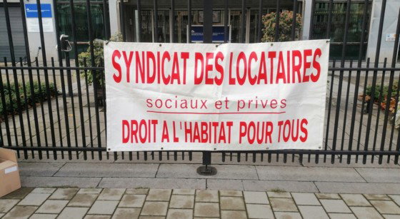 Syndicat des Locataires Manifestation devant Cabinet Ben Hamou - Belga Gabriel Mitran