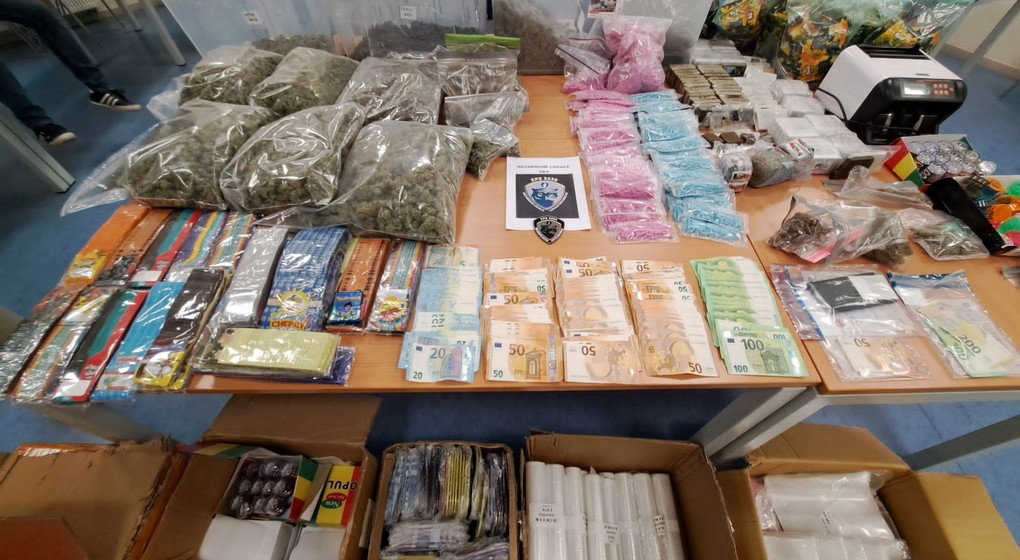 Drogue Argent Police Neder-over-Heembeek Contrôle 18022023 - Police Bruxelles Capitale Ixelles