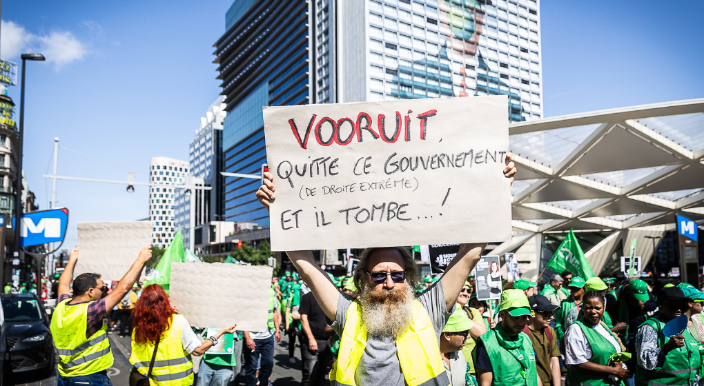 Journée d’action nationale : des dizaines de milliers de personnes manifestent contre un “gouvernement de menteurs”